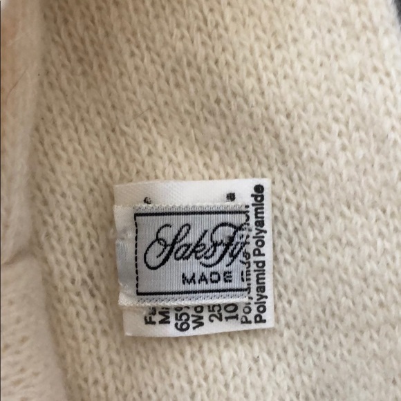 Saks Fifth Avenue like new soft headband/head wrap - Picture 4 of 4